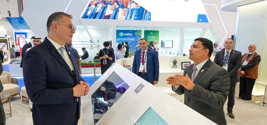 وزير البترول يتفقد جناح مصر في معرض ومؤتمر أديبك 2025 بأبوظبي